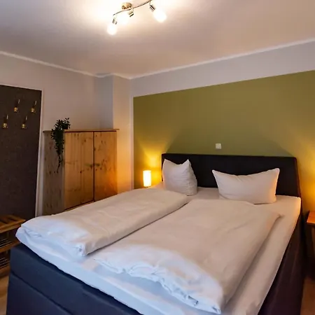 Und Berggasthof Spiessberghaus Am Rennsteig 2*