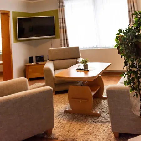 Und Berggasthof Spiessberghaus Am Rennsteig 2*