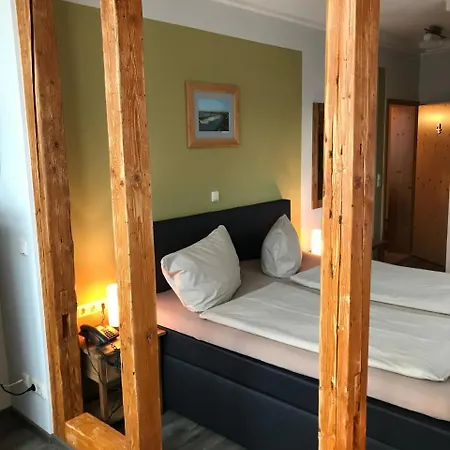 Und Berggasthof Spiessberghaus Am Rennsteig