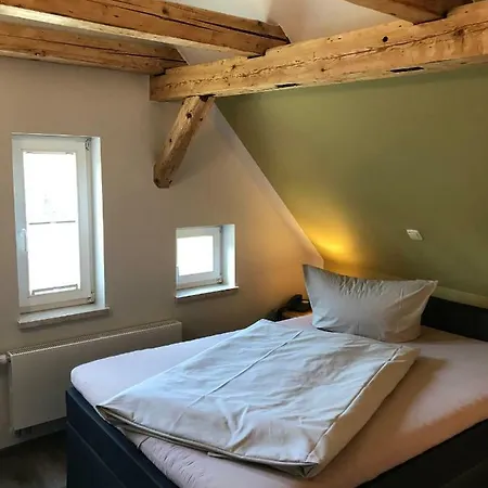 Und Berggasthof Spiessberghaus Am Rennsteig 2*