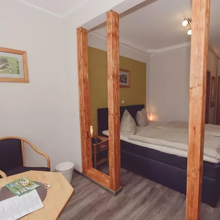 Und Berggasthof Spiessberghaus Am Rennsteig 2*