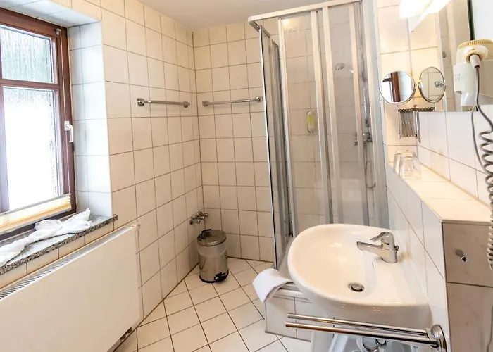 Und Berggasthof Spiessberghaus Am Rennsteig 2*