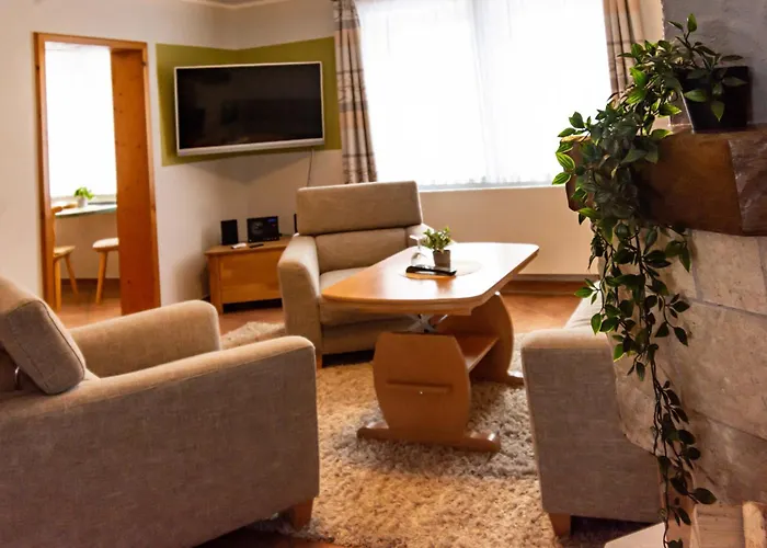 Und Berggasthof Spiessberghaus Am Rennsteig 2*