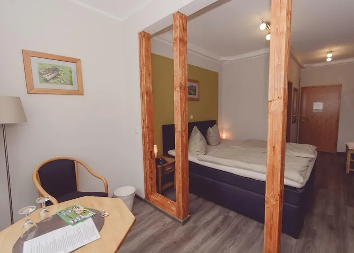 Und Berggasthof Spiessberghaus Am Rennsteig 2*