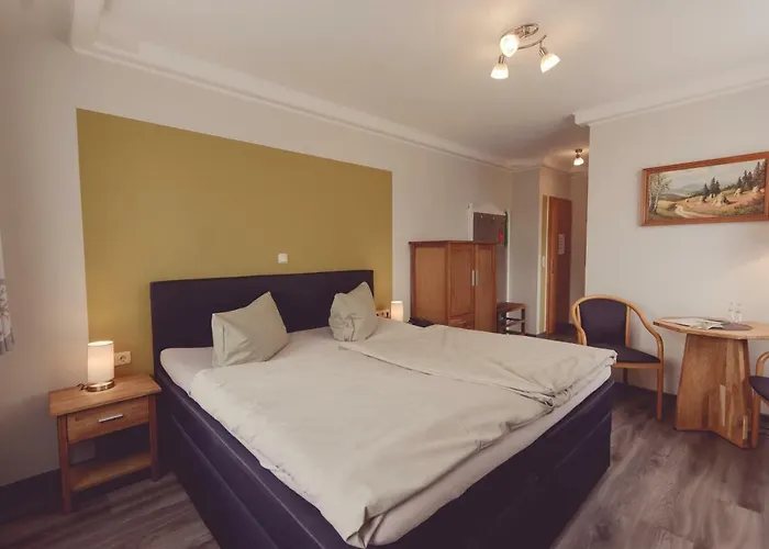 Otel Und Berggasthof Spiessberghaus Am Rennsteig 2*